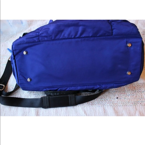 Lululemon Destined for Greatness Ruched Duffle Bag - Picture 5 of 10